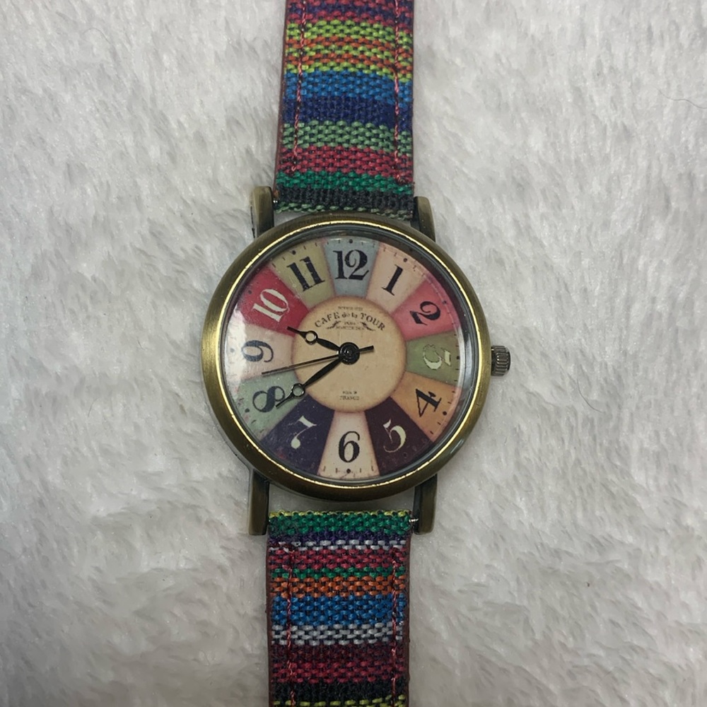 ⌚️ Beautiful Multicolor Watch